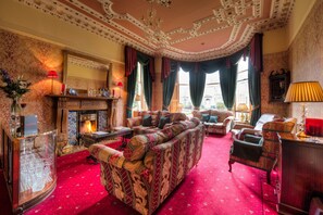 Khu tiếp khách ở sảnh