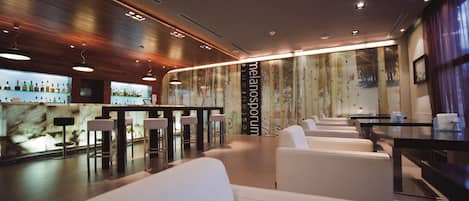 Breakfast, lunch, dinner served; Mediterranean cuisine