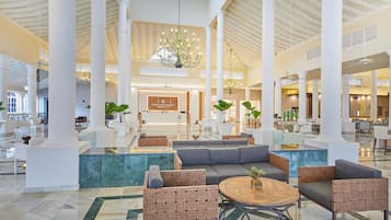 Khu tiếp khách ở sảnh