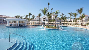 2 outdoor pools, pool umbrellas, sun loungers