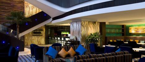 2 restaurants, breakfast, lunch, dinner served; international cuisine