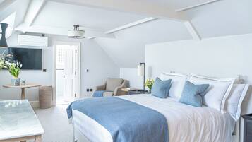 Minibar, desk, iron/ironing board, cots/infant beds