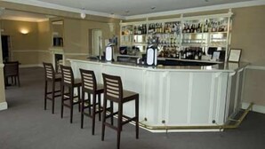 Bar (on property) - Monkey Island Hotel (Maidenhead)