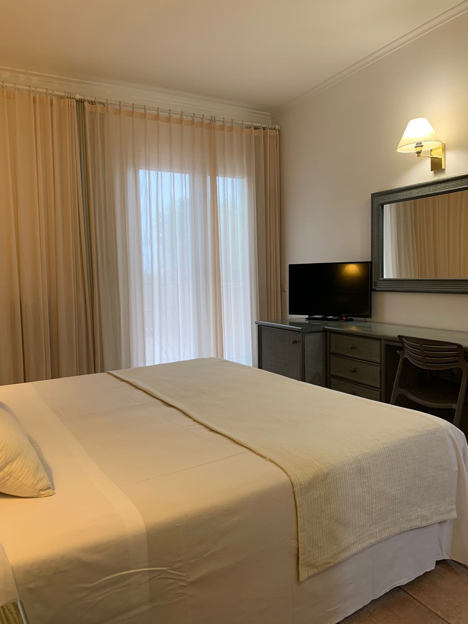 Minibar, in-room safe, desk, laptop workspace