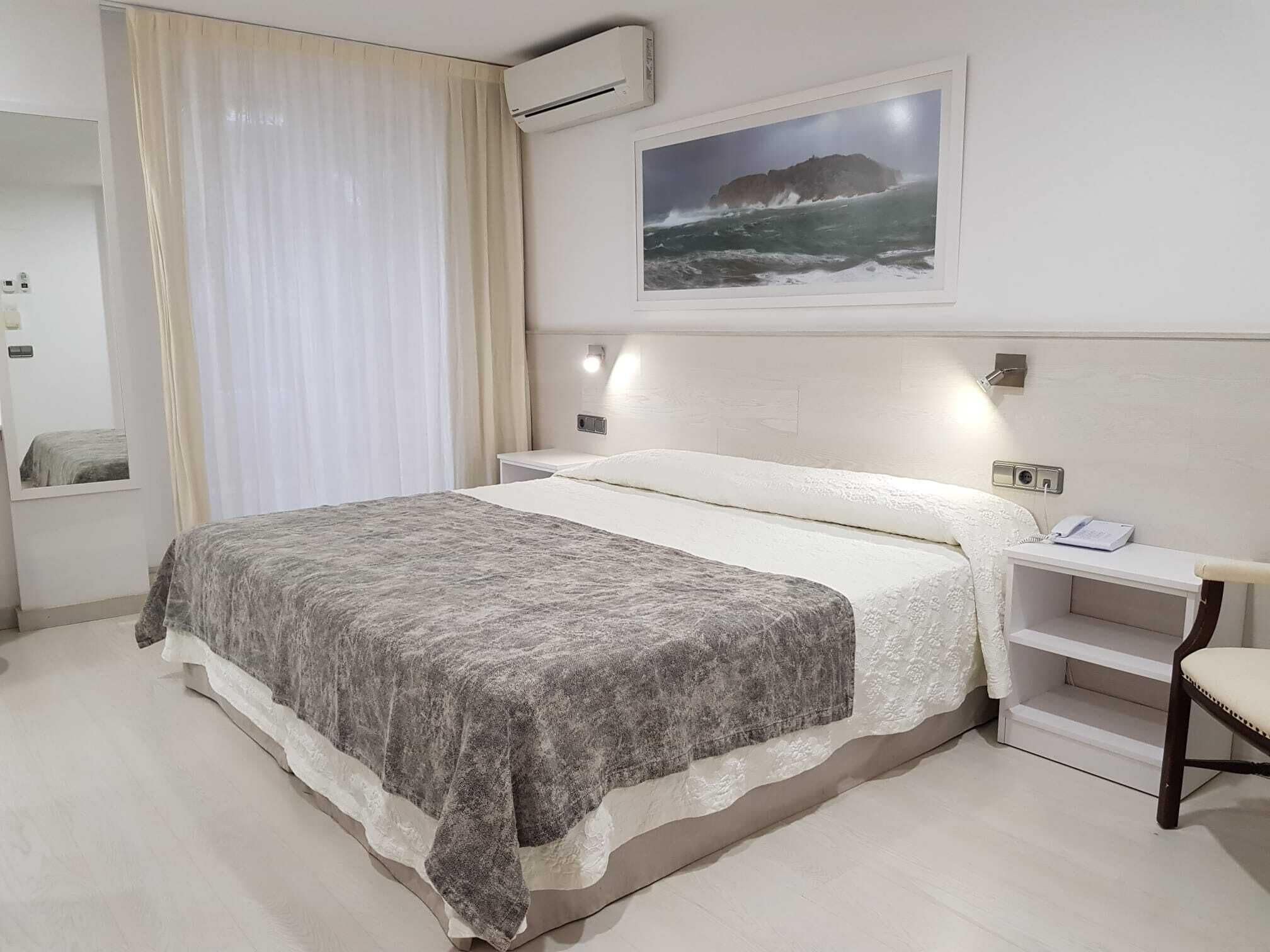 Minibar, in-room safe, desk, laptop workspace