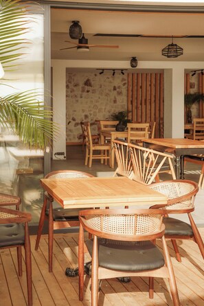 Aperto a pranzo e cena