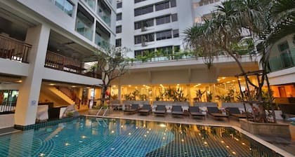 Sunshine Hotel And Residences