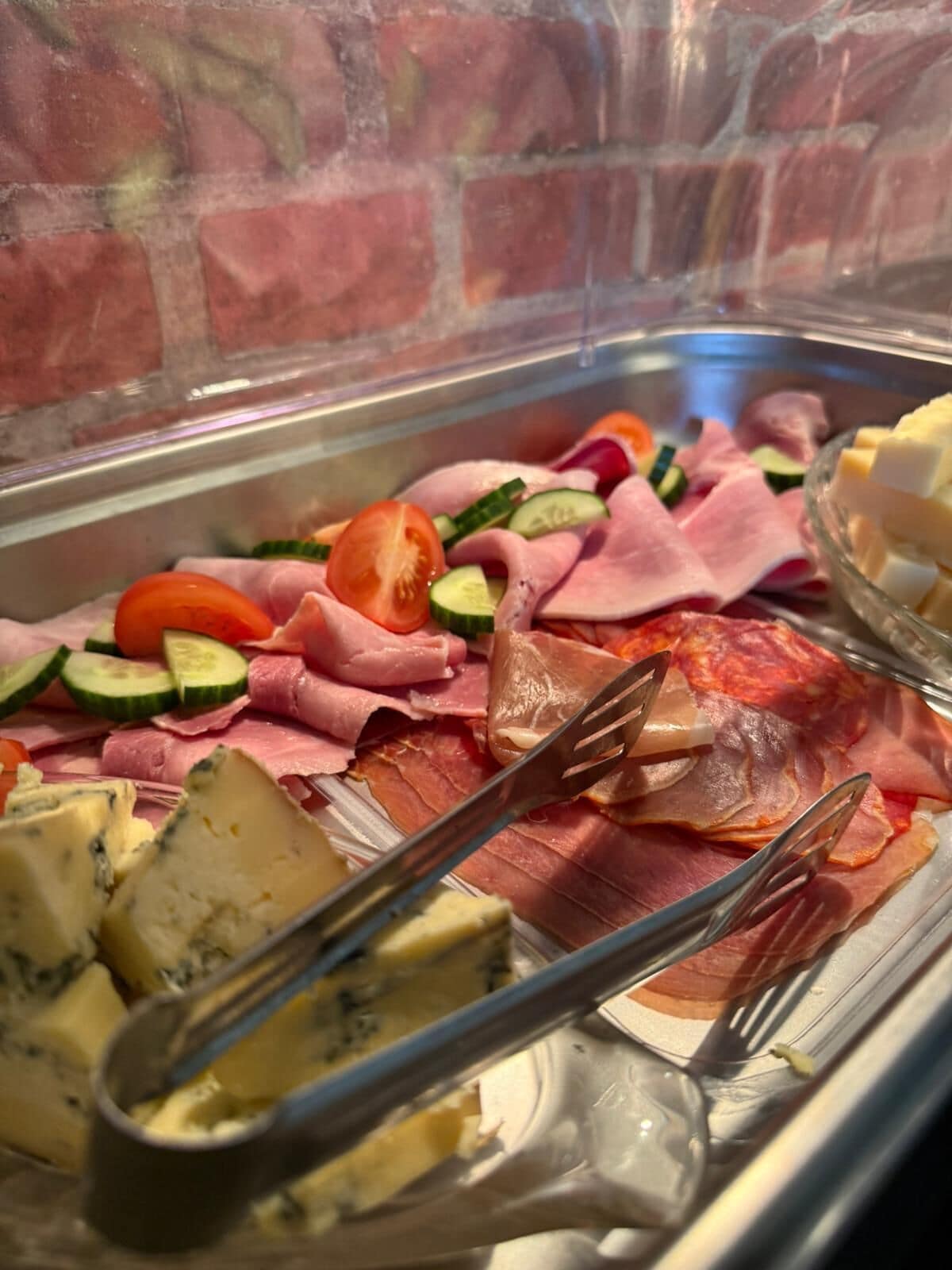 Petit déjeuner anglais (11 GBP par personne)