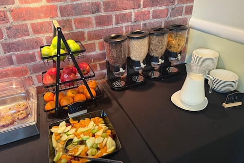 Petit déjeuner anglais servi tous les jours en supplément