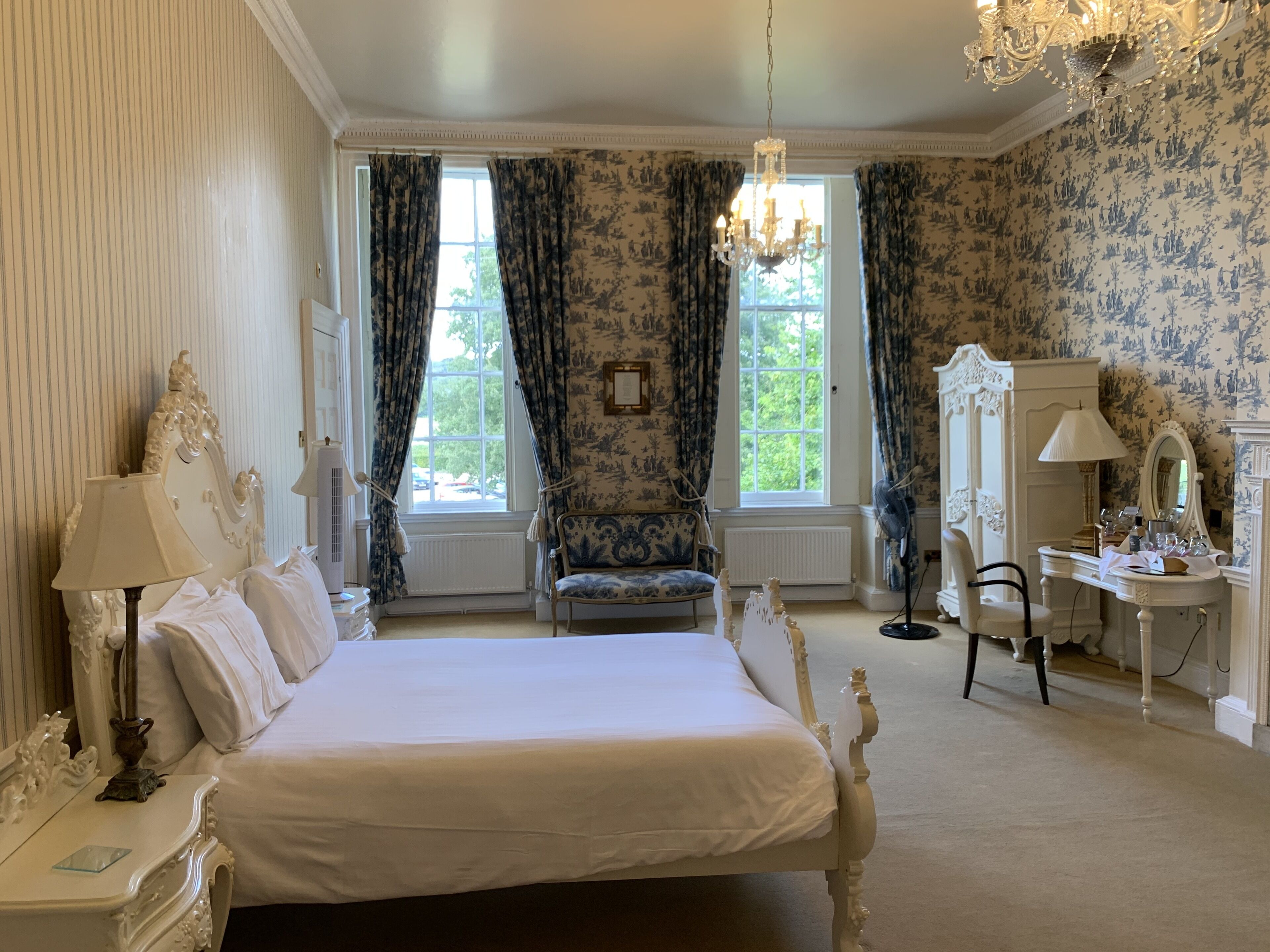 signature suite | 1 bedroom, premium bedding, individually decorated