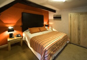 Standard Room | Premium bedding, individually decorated, individually furnished, desk