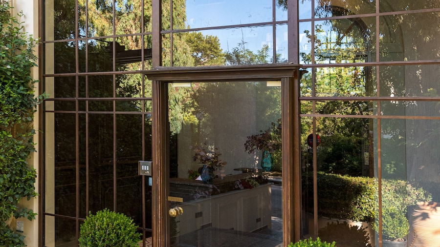 Kefalari Suites