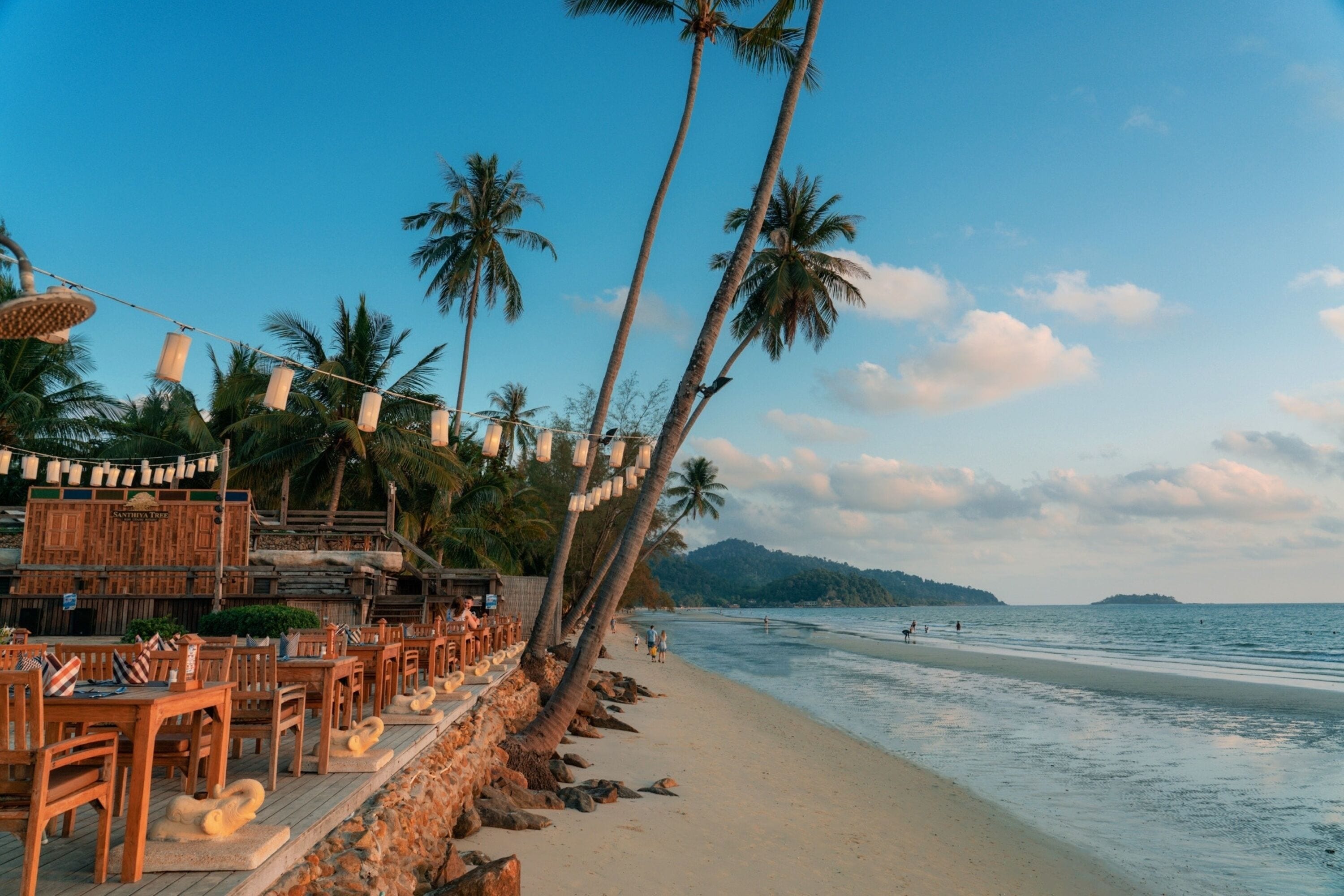 Private beach, beach umbrellas, beach towels, kayaking