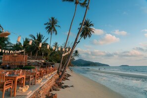Private beach, beach umbrellas, beach towels, kayaking
