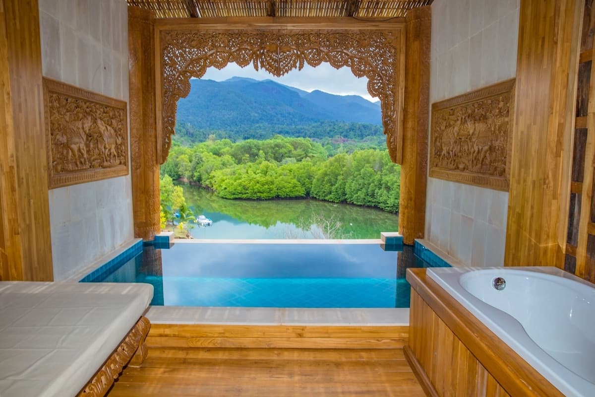 Pool Suite Plus with FREE THB 2,000 Net Resort Credit per night