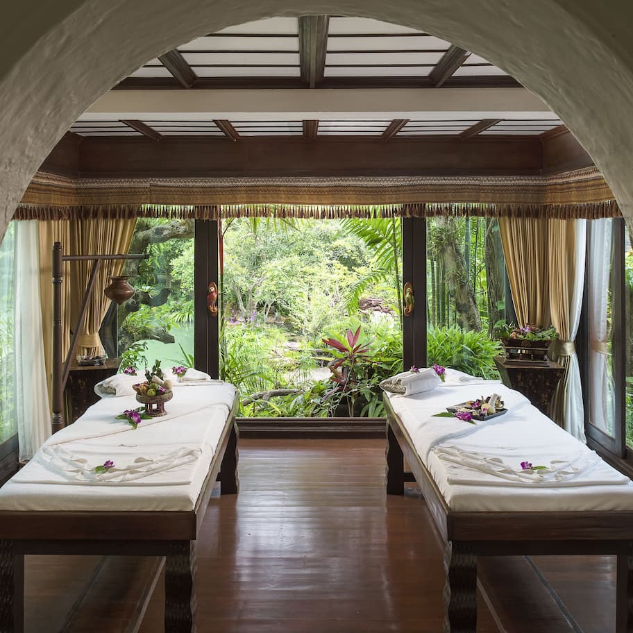 Hot tub, body treatments, hydrotherapy, aromatherapy, body wraps