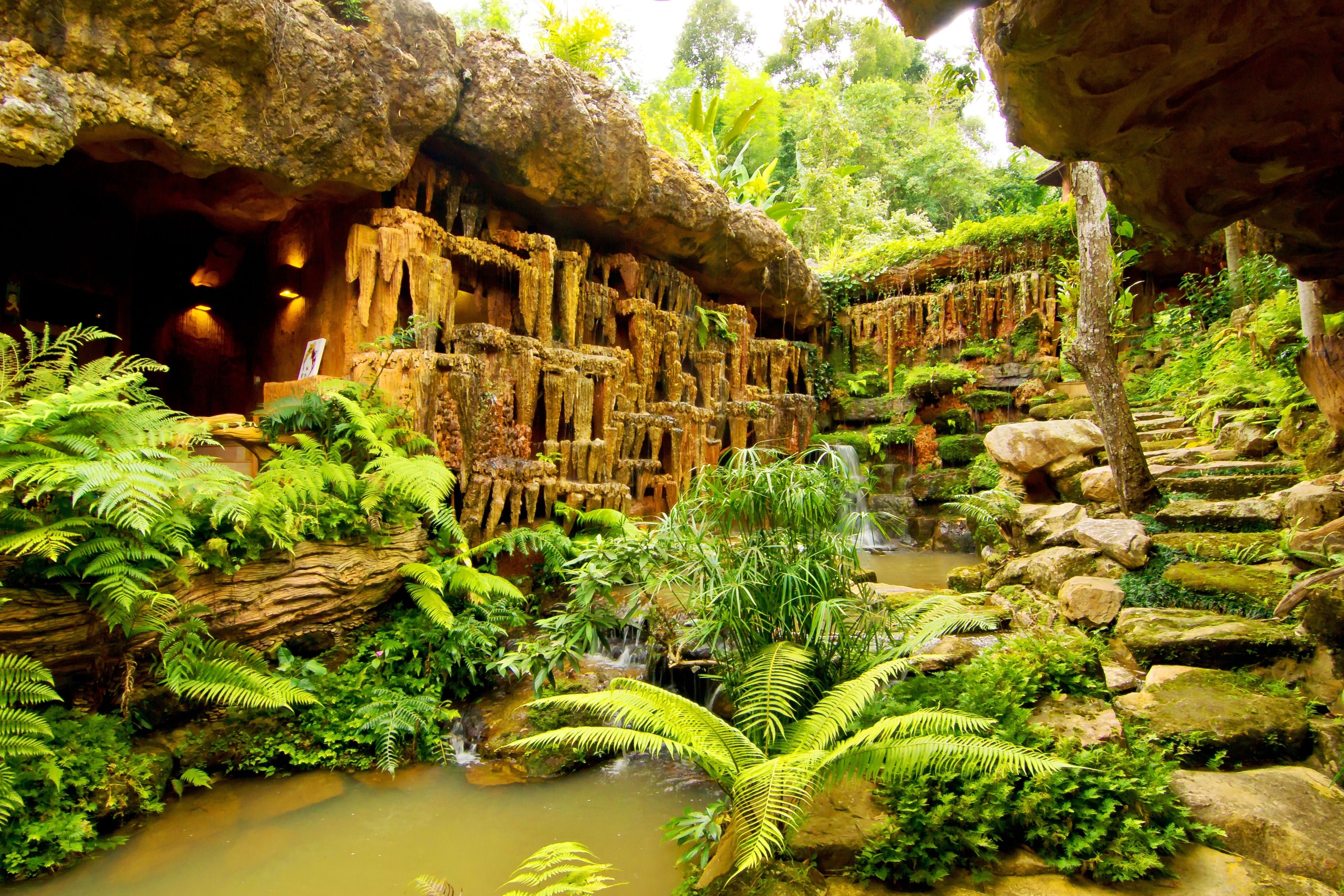 sauna, hot tub, body treatments, hydrotherapy, aromatherapy, body wraps