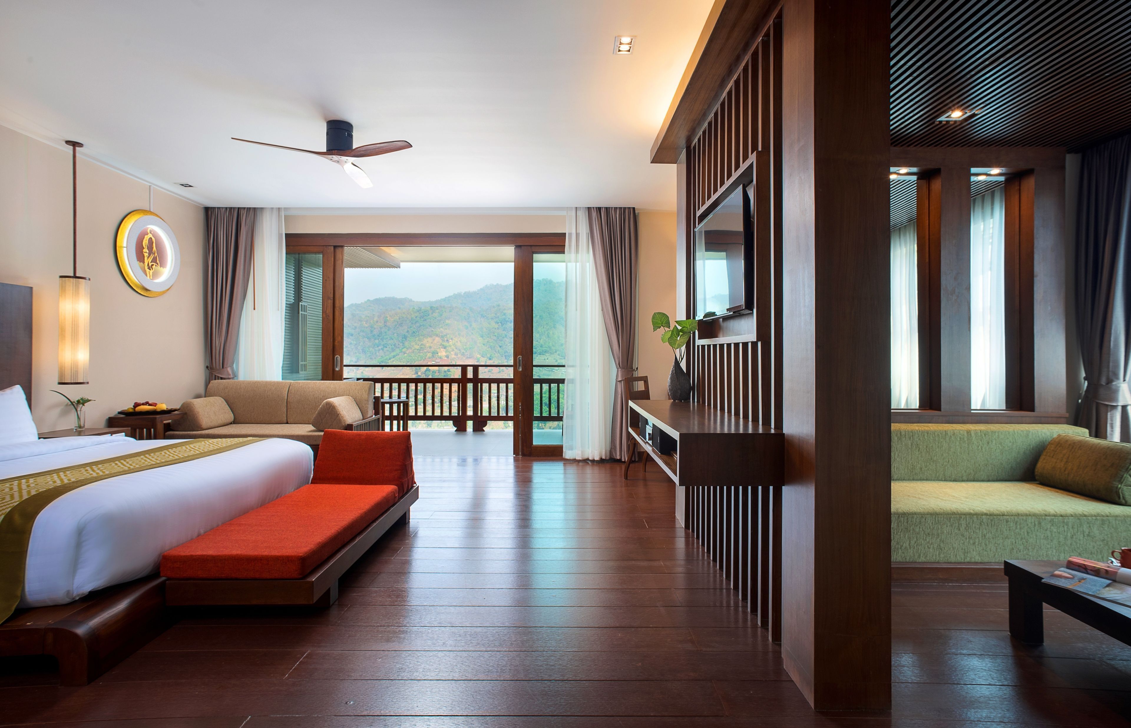 Ropa de cama de alta calidad y minibar 