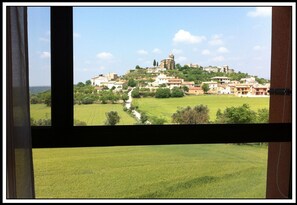 Individually furnished, blackout curtains, soundproofing, free WiFi - Hotel Era Conte (Bierge)
