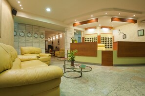 Reception - Axos Hotel (Rethymno)