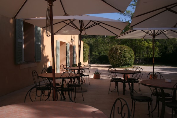 Restaurant - Hotel Les Cigales (Allauch)