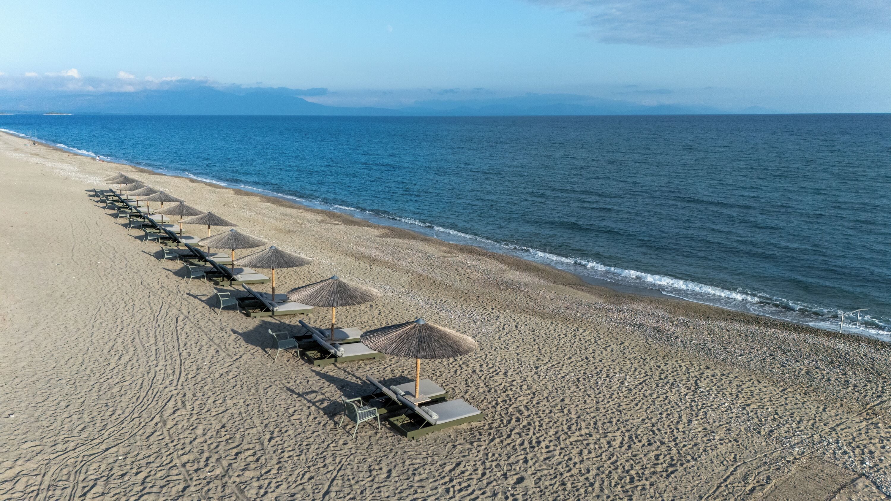 Spiaggia privata, lettini da mare, ombrelloni, teli da spiaggia
