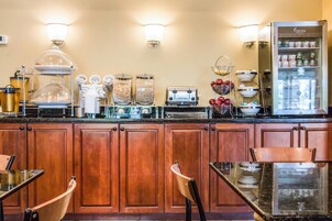 Desayuno buffet incluido todos los días 