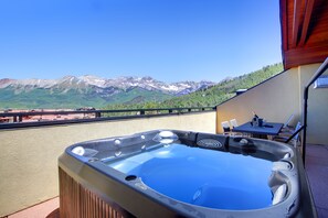 Five Bedroom Penthouse | Mountain view