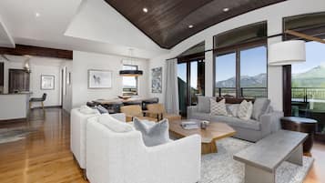 Penthouse, 3 chambres | Coin séjour