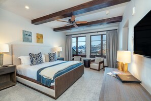 Two Bedroom Suite | Sábanas de algodón egipcio y ropa de cama de alta calidad 