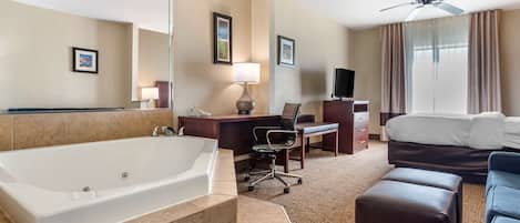 Suite, 1 King-Bett, Nichtraucher, Whirlpool | Schreibtisch, laptopgeeigneter Arbeitsplatz, Verdunkelungsvorhänge