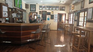 酒吧(店内)