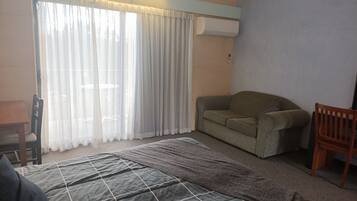 Svit Standard - 1 sovrum - icke-rökare - balkong | SÀngklÀder