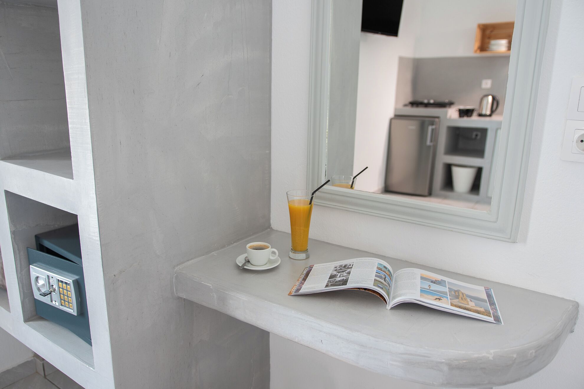 studio (triple) | in-room safe, iron/ironing board, free wifi, bed sheets