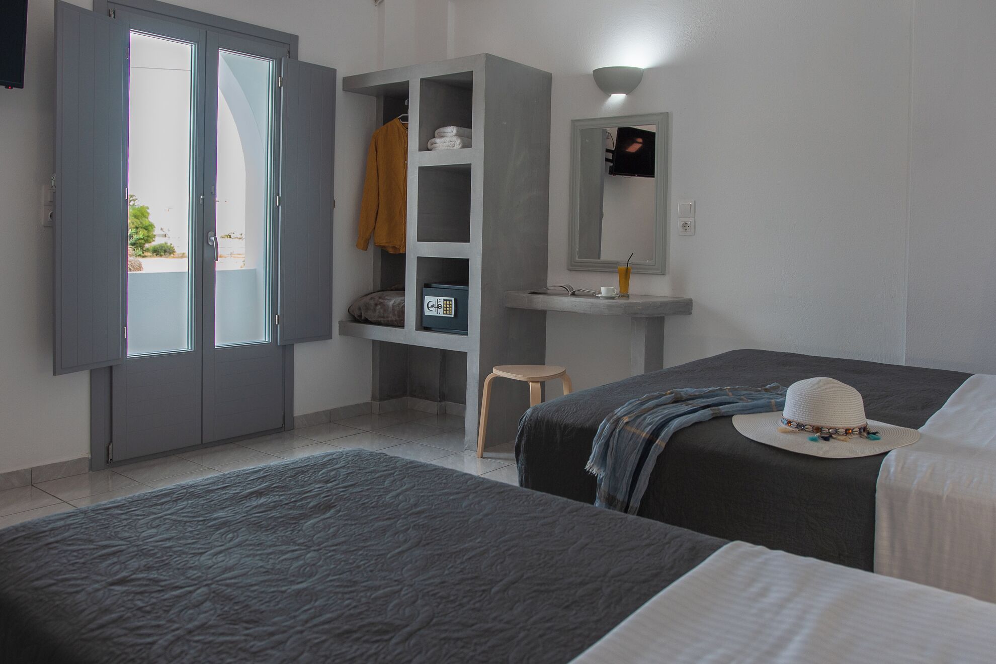 superior double room, 1 double bed | in-room safe, iron/ironing board, free wifi, bed sheets