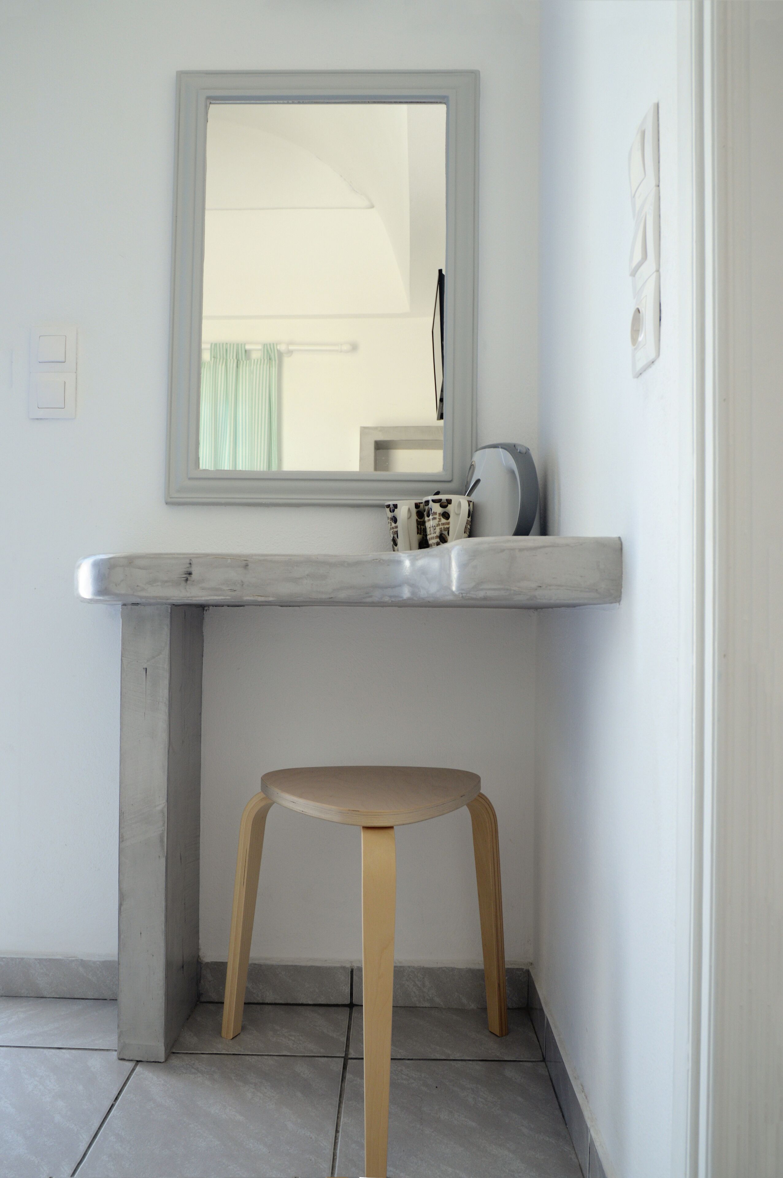 in-room safe, iron/ironing board, free wifi, bed sheets