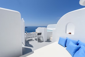 Luxury Suite, Jetted Tub, Sea View (Abyssanto Caldera Sea and Sunset View) | Exterior