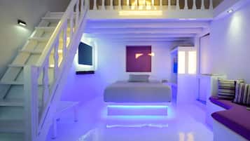 Familien-Suite, Whirlpool (Maisonette Caldera Sea & Sunset View) | 1 Schlafzimmer, Bettwäsche aus ägyptischer Baumwolle