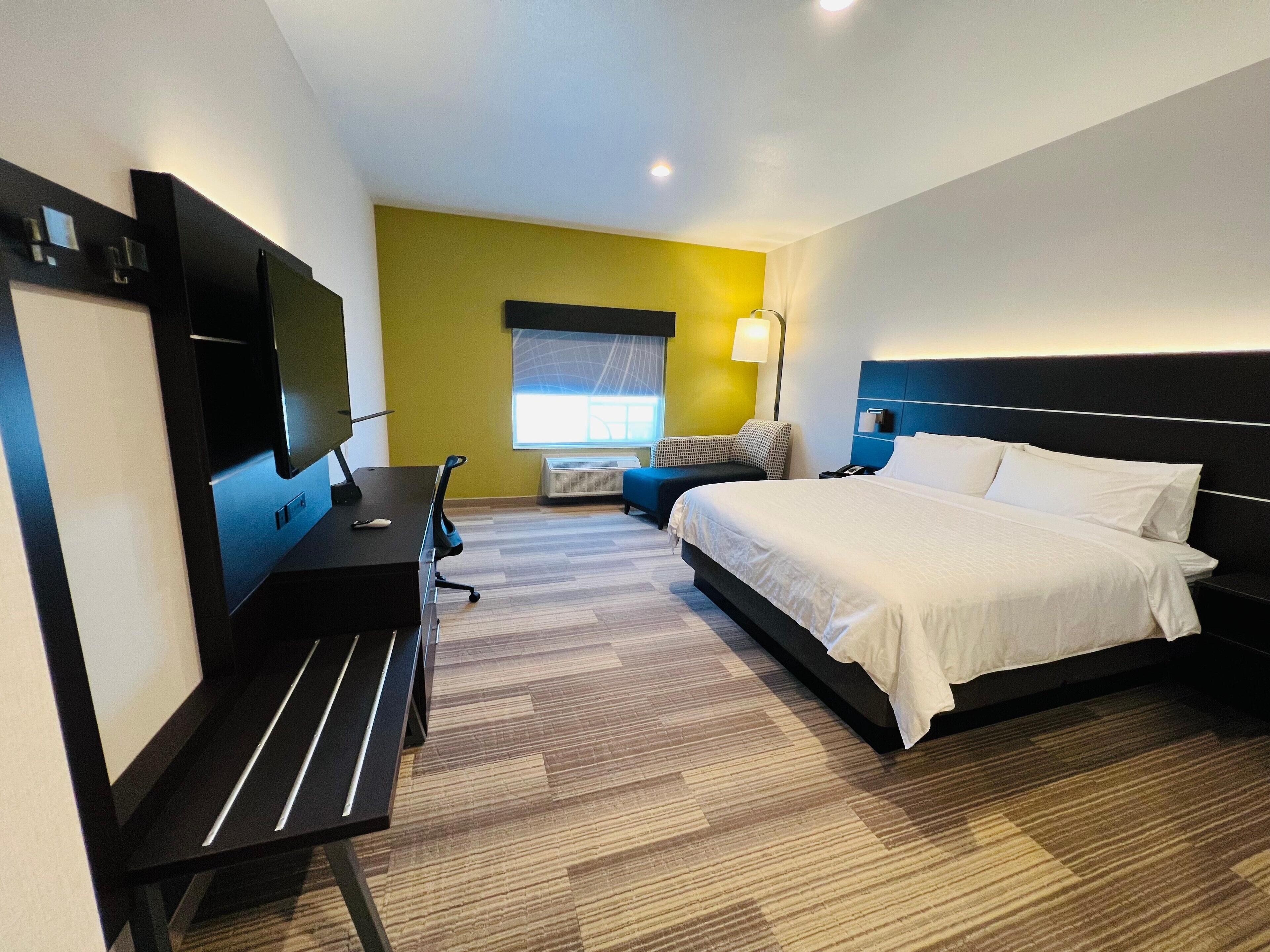 In-room safe, desk, laptop workspace, iron/ironing board