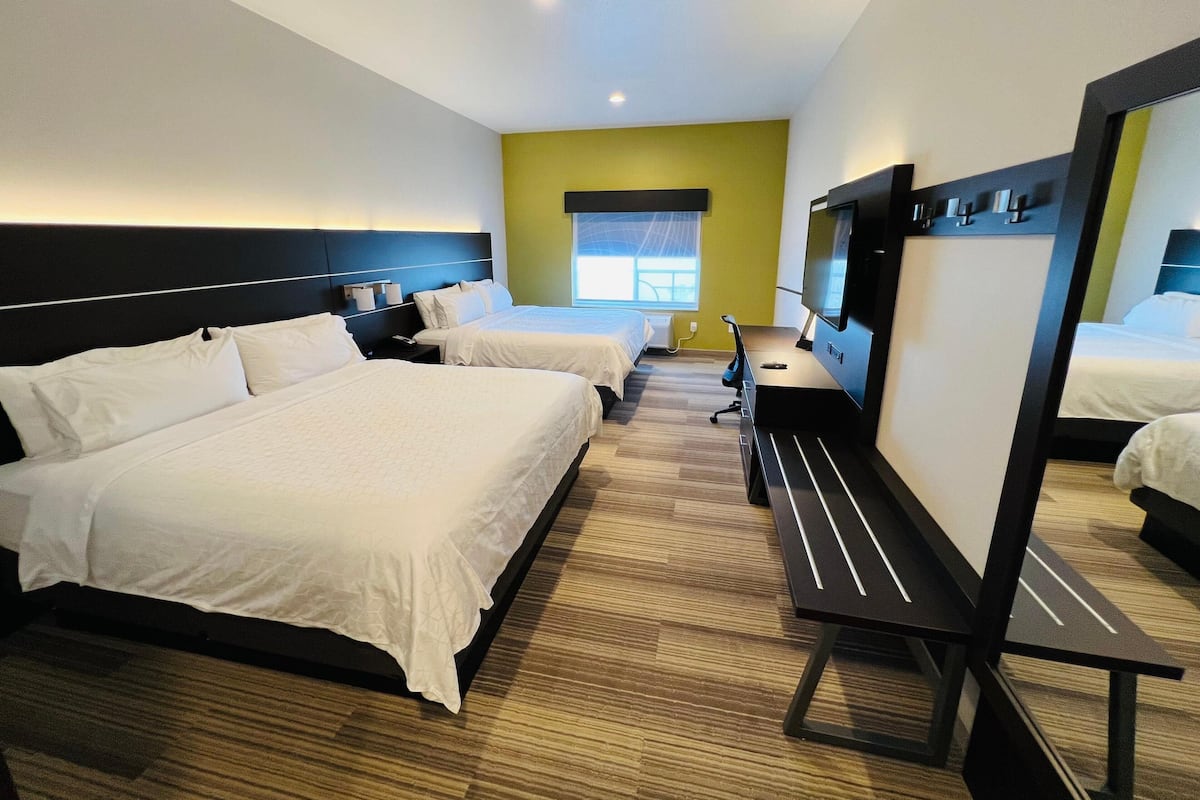 In-room safe, desk, laptop workspace, iron/ironing board