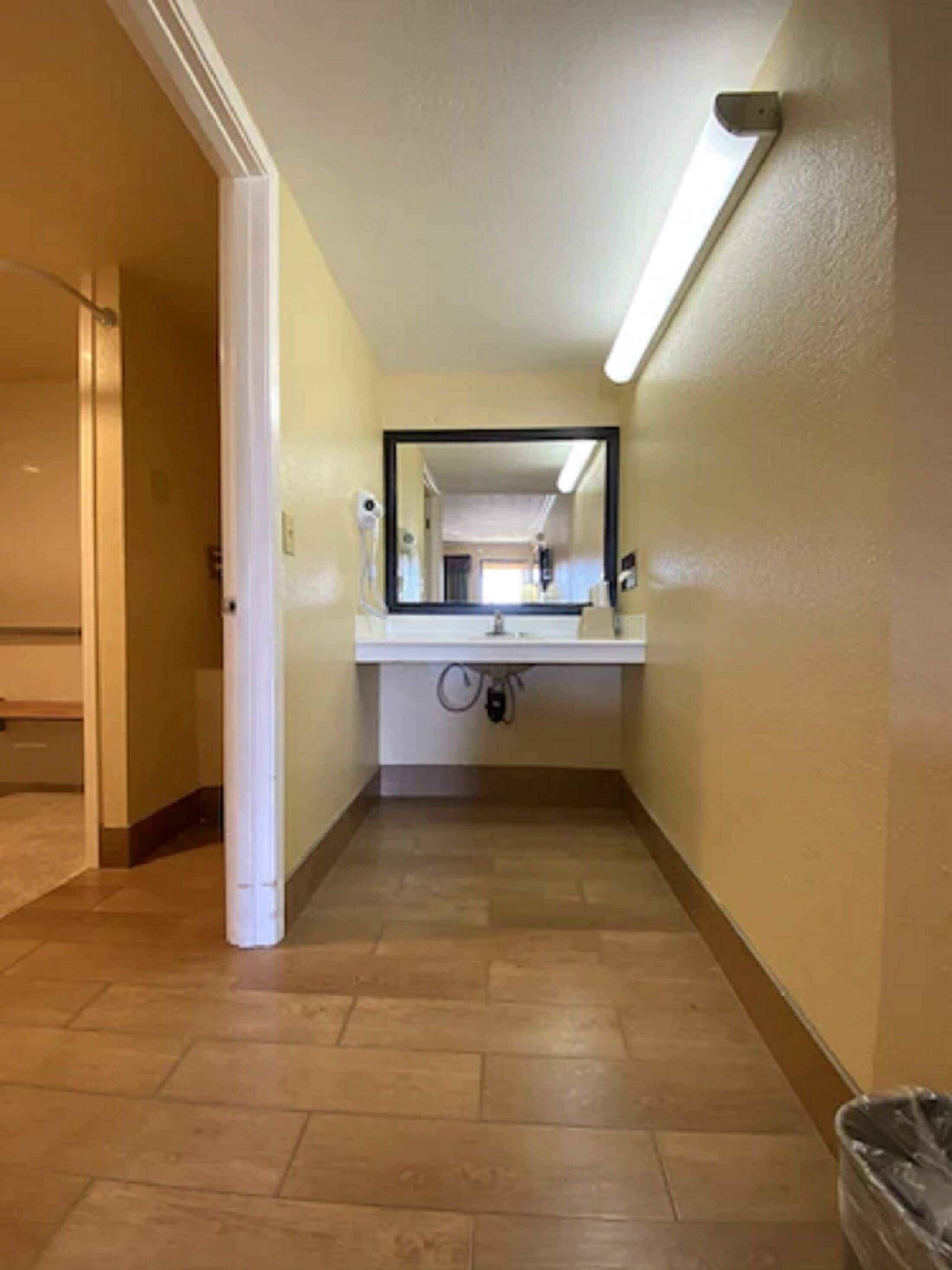 Photo - Americas Best Value Inn - Azusa/Pasadena