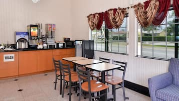 Petit déjeuner continental compris tous les jours