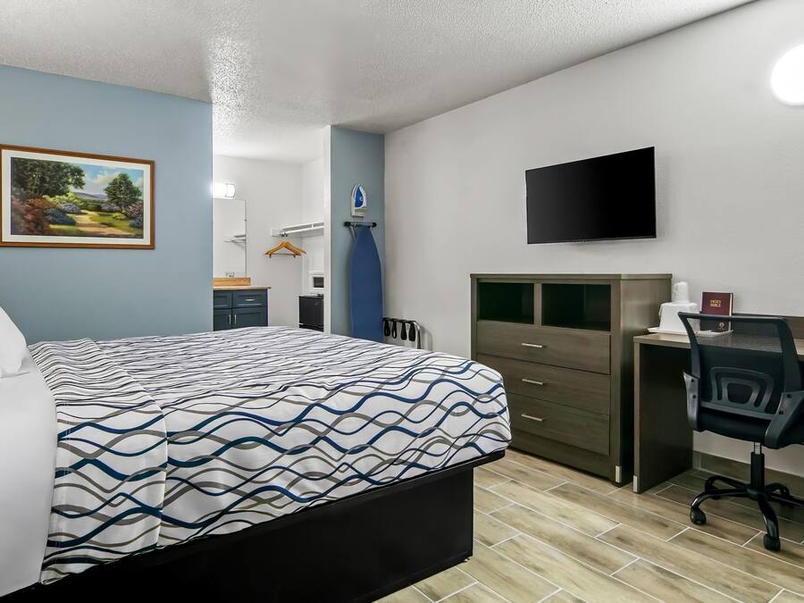 Kamar, 1 Tempat Tidur King | Setrika/meja setrika dan Wi-Fi gratis