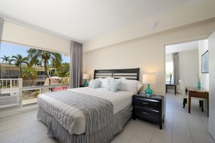 One Bedroom Apartment | 1 多间卧室、高档床上用品、加厚床垫、客房内保险箱