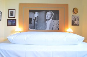 Comfort Single Room | Premium bedding, Select Comfort beds, individually decorated, desk