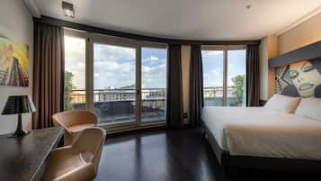 Premium Room, 1 King Bed, Balcony