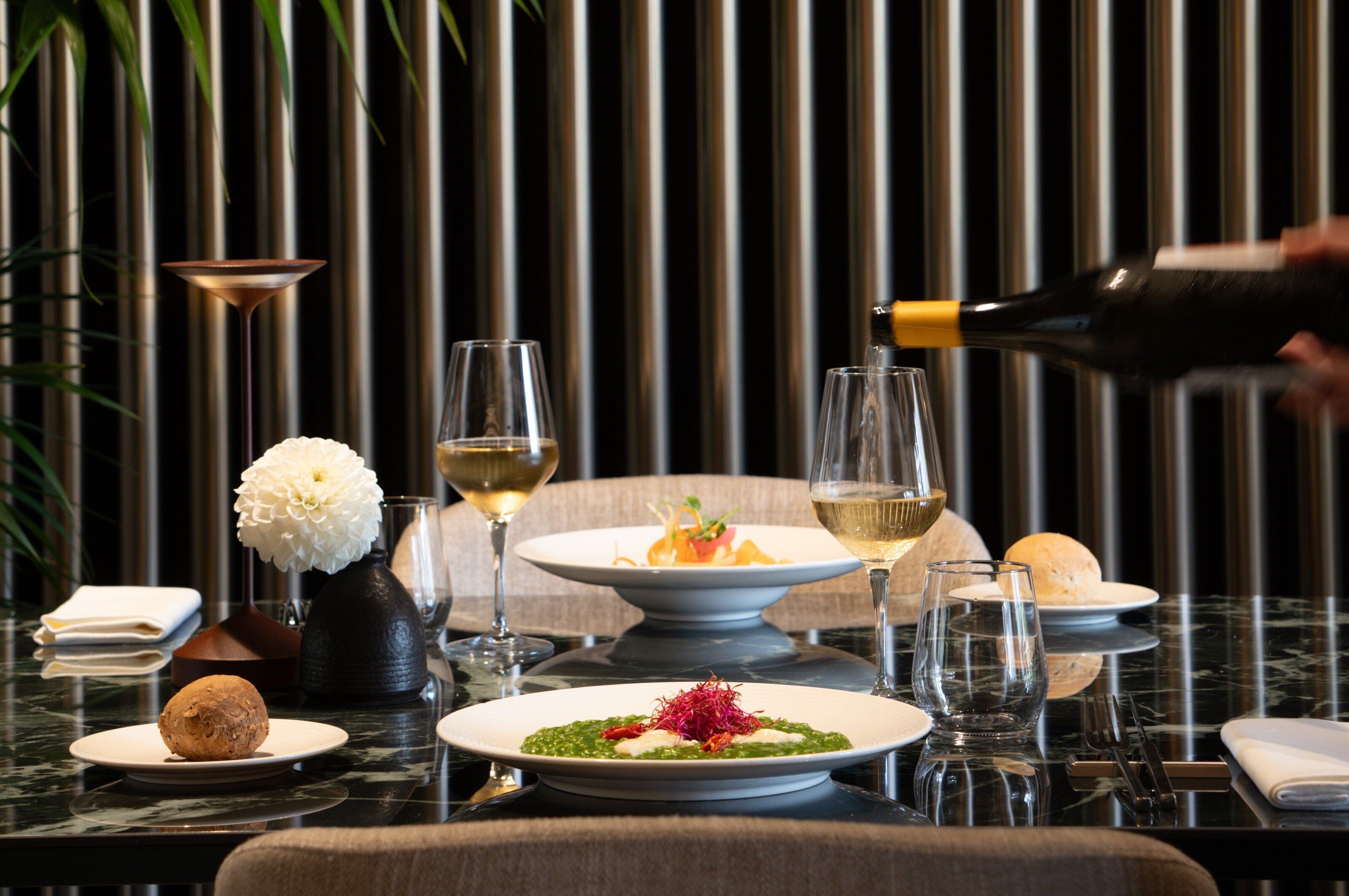 breakfast, lunch, dinner served; international cuisine