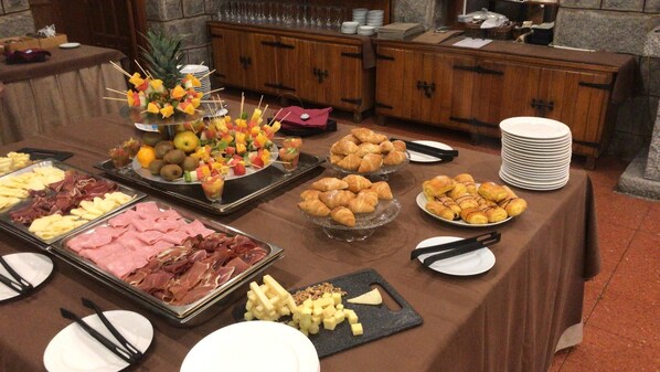 Buffet breakfast for a fee