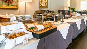 Daily buffet breakfast (EUR 10 per person)