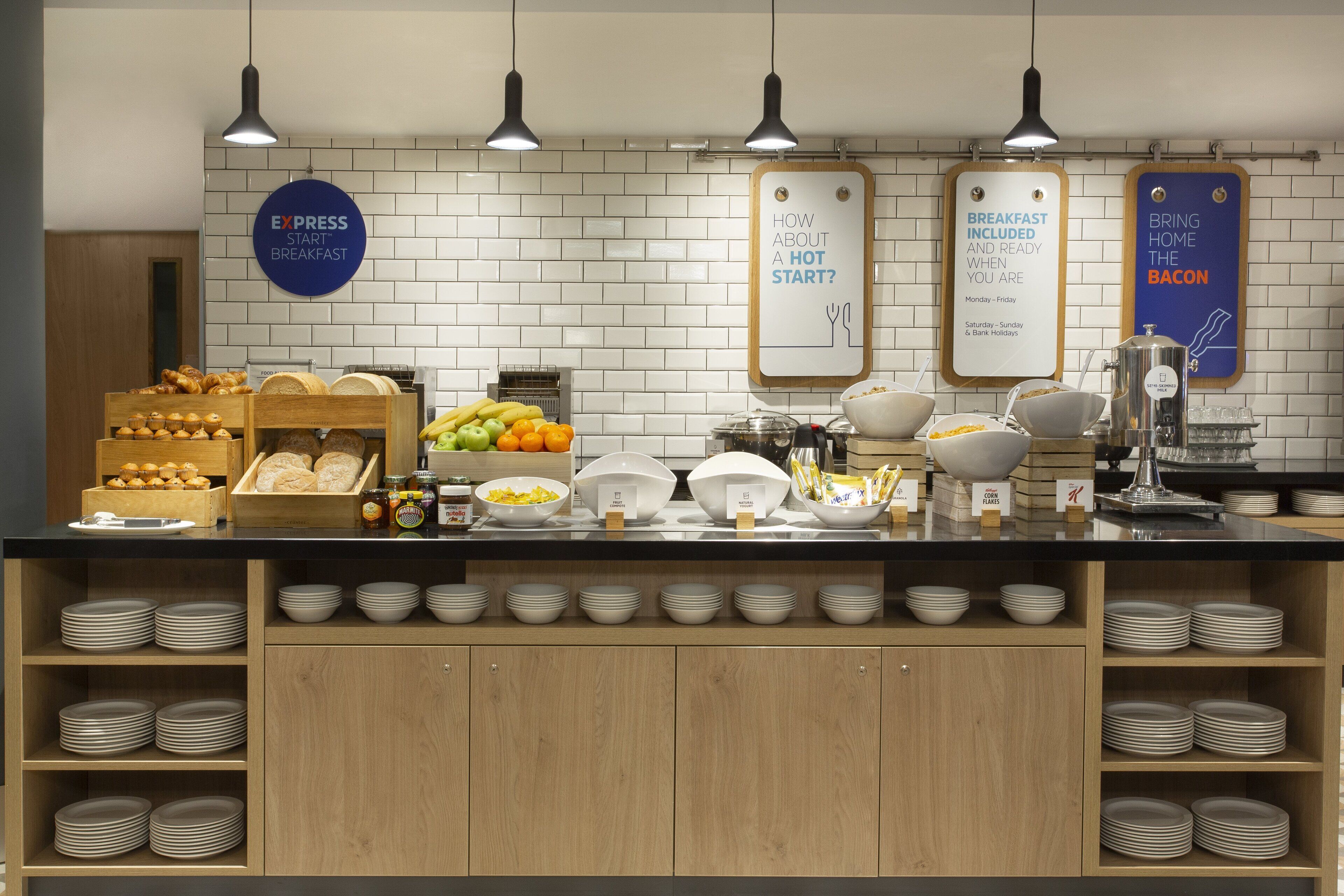 daily buffet breakfast for a fee